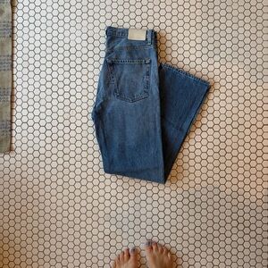 Citizens of Humanity
Baretta Relaxed Straight Jeans